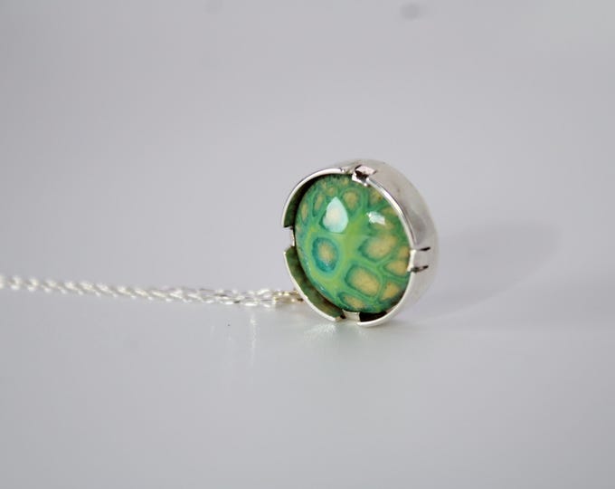 Pendentif Grain en Coquille