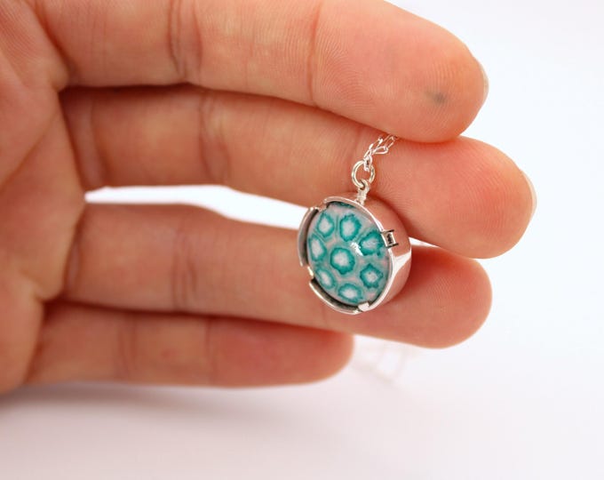 Pendentif Grain en Coquille