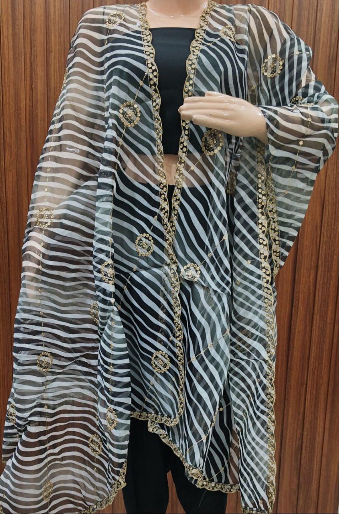 D-001 - Zari Organza Dupatta