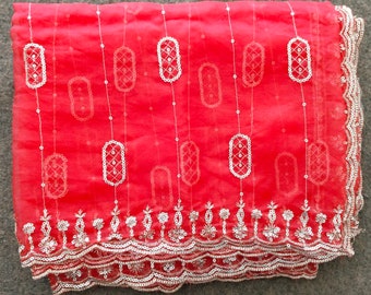 Dupatta en organza rouge : oeuvre de Zari à paillettes dorées, Dupatta pour mariée | Dupatta à paillettes | Dupatta festif