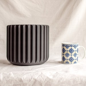 Fluted Pots - 3D Printed Black Pots