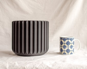 Fluted Pots - 3D Printed Black Pots