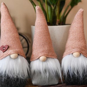 Valentine Gnomes | Heart Gnome | Valentine&#39;s Day Gift | Valentine&#39;s Day Decor | Gnome Couple | Shelf Table Decorations | Gnome Gift