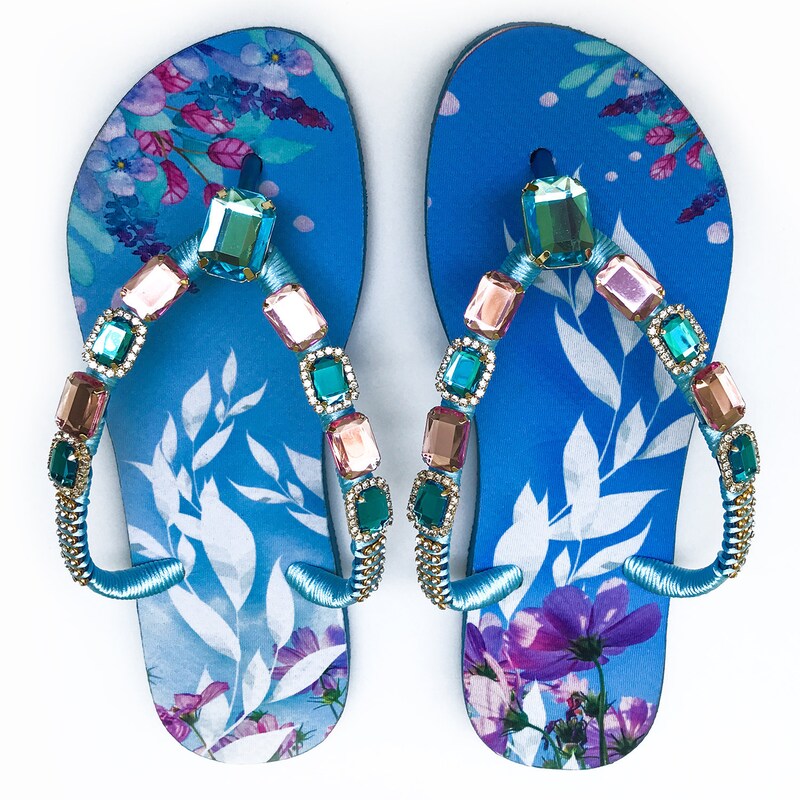 blue flip flops womens