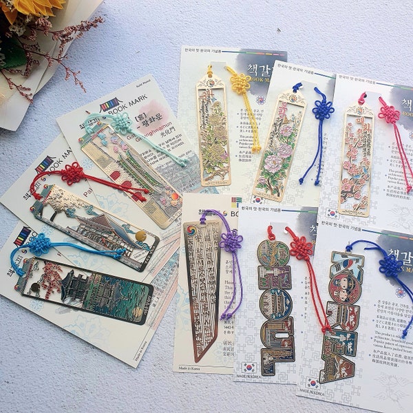 Korean Traditional Design Golden Color Bookmarks - Korean Gift, Bookworm Gift, Gift for Parents
