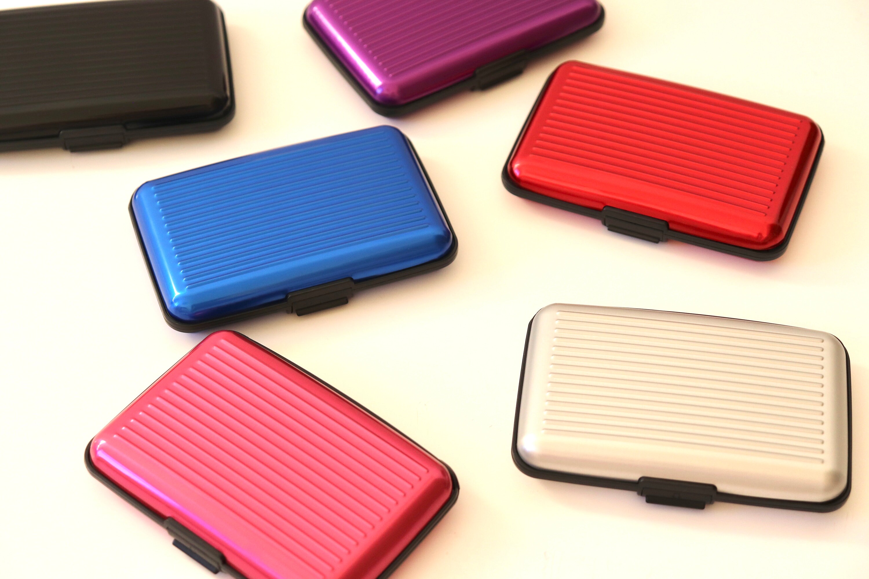 Slim Metal Wallet With RFID Blocking - Dragonfly Design Credit Card Holder For Women & Men