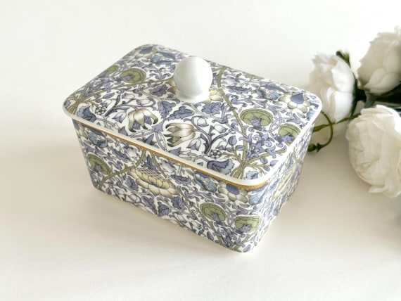 William Morris Ceramic Butter Dish with Lid - Elegant Kitchen Storage