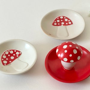 Plato de hongos, baratija, decoración de hongos, hongo, plato de joyería, plato de joyería, Cottage Core, mesa de café, decoración del hogar, centro de mesa
