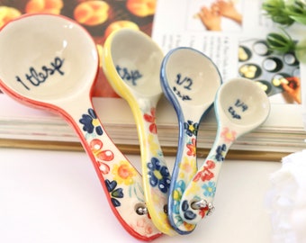 Keramik Messlöffel, Messlöffel-Set, Messbecher, Backen, niedliche Keramik, Küchendekoration, Vintage, Einweihungsgeschenk