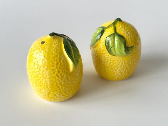 Salt And Pepper Shakers, Lemon Salt and Pepper Jars, Citrus Decor, Salt Jar, Ceramic Art, Salt And Pepper Mixer, Kitchen Decor