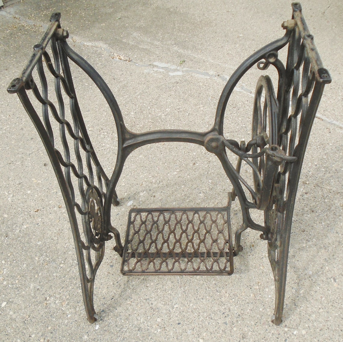 1886 Cast Iron Singer Sewing Machine Base Etsy
