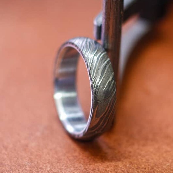 Damast-Stahl-Ring mit Edelstahl-Liner, Versprechen Ring, Verlobungsring, Ehering, Paar, Unisex, Geschenk für Männer, Frauen Schmuck
