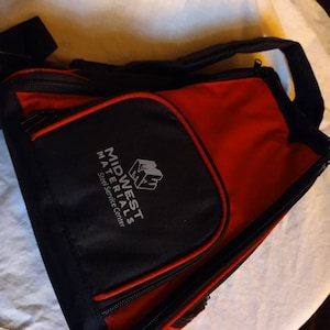 Norwood 2 Person 9pc Insulated Picnic Accessory Set In Shoulder Bag- Unused