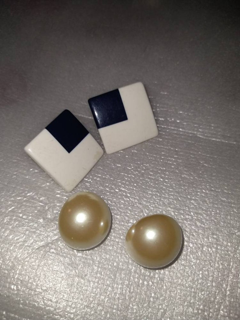 80s Era Stud Earrings 'Pearl' & Blue/White Square image 1