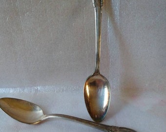 Rogers Bros 1847 I S Remembrance Spoon