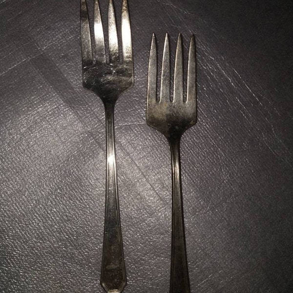 International Silver Co XII 8.25" Serving Forks