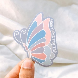 PAPILLON Autocollant en vinyle découpé, Les bonnes choses prennent du temps, Autocollants mignons, Vitrail, Stickers motivants, Esthétique, Résistant aux intempéries