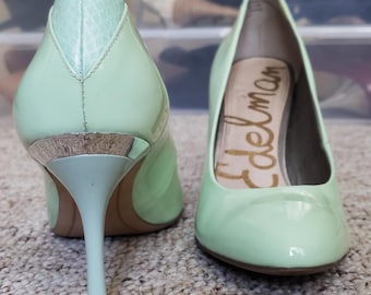 Größe 8.5 grüne Sam Edelman Pumps mit Schlangenhaut & Metalldetails