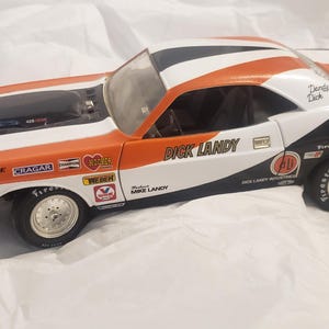 DODGE CHALLENGER R/T 1:18 1970 DIECAST