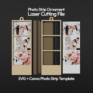 Könnte beinhalten: Eine Vorlage für eine Laserschnittdatei für ein Fotostreifen-Ornament. Die Vorlage ist hellbeige und hat drei rechteckige Öffnungen für Fotos. Das Bild zeigt ein Familienfoto in den Öffnungen. Der Text "Photo Strip Ornament Laser Cutting File" und "SVG + Canva Photo Strip Template" ist sichtbar.