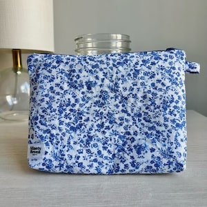 Blue Floral Zipper Pouch, Makeup Bag, Floral Makeup Bag, Floral Quilted Bag, Cotton Cosmetic Bag, Quilted Skincare Bag, Gifts For Her