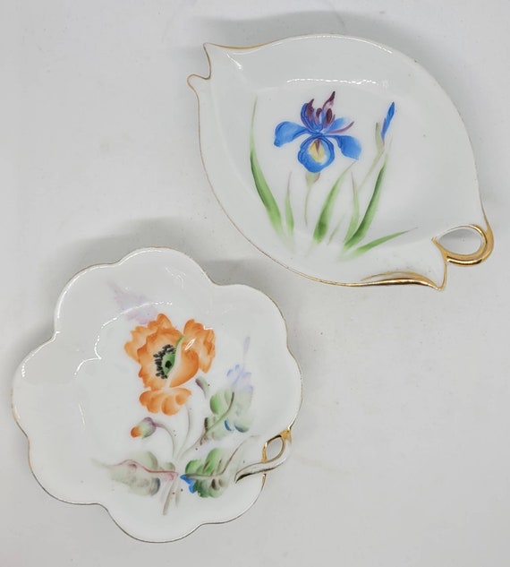 Antique set of handpainted Japan floral trinket dishes, trinket dish, ring dish, jewelry storage, floral trinket dish, trinket dishes, mij