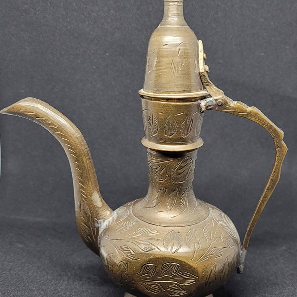 Vintage, tea pot, coffee pot, decanter, turkish brass tea pot, made India, antique tea pot, etched brass,collectibles, tea coffee pot, brass
