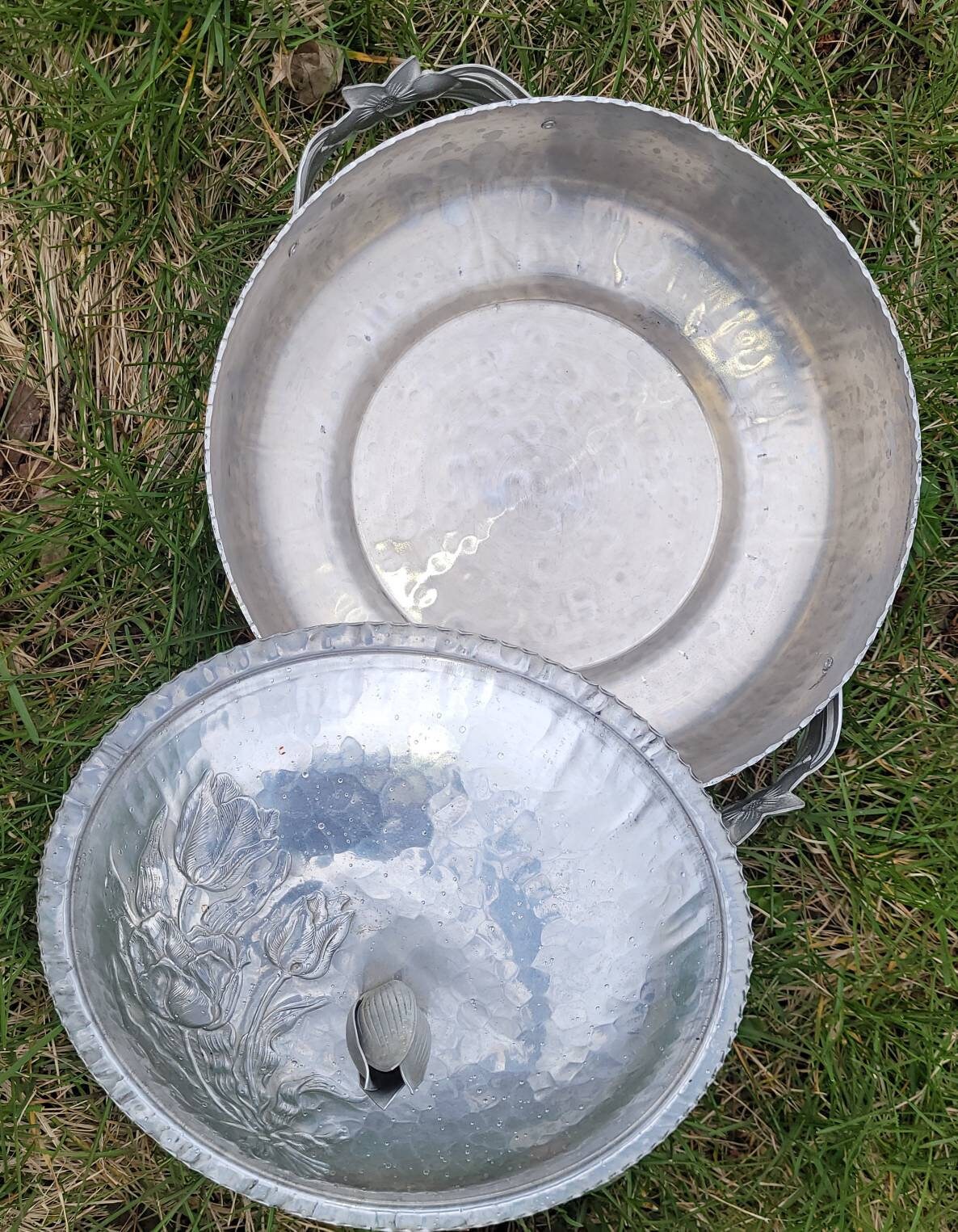 collectible Hammered Club Aluminum Cookware Divided Pan