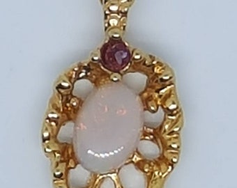 Vintage, 1980s, costume jewelry, collectible jewelry, gold chains, garnet, pearl, necklace, necklaces, vintage necklace, vintage jewelry