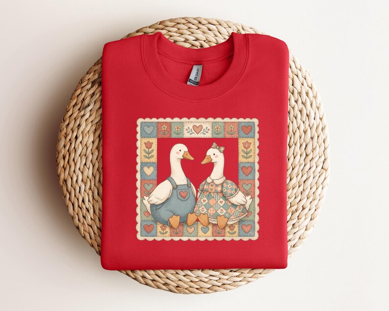 Thrifted Geese Sweatshirt,Vintage Grandma Geese,Cottagecore Folk Art Goose,Vintage 80s Goose Shirt,Funny Goose Tee,Retro Goose Graphic Shirt bild 4