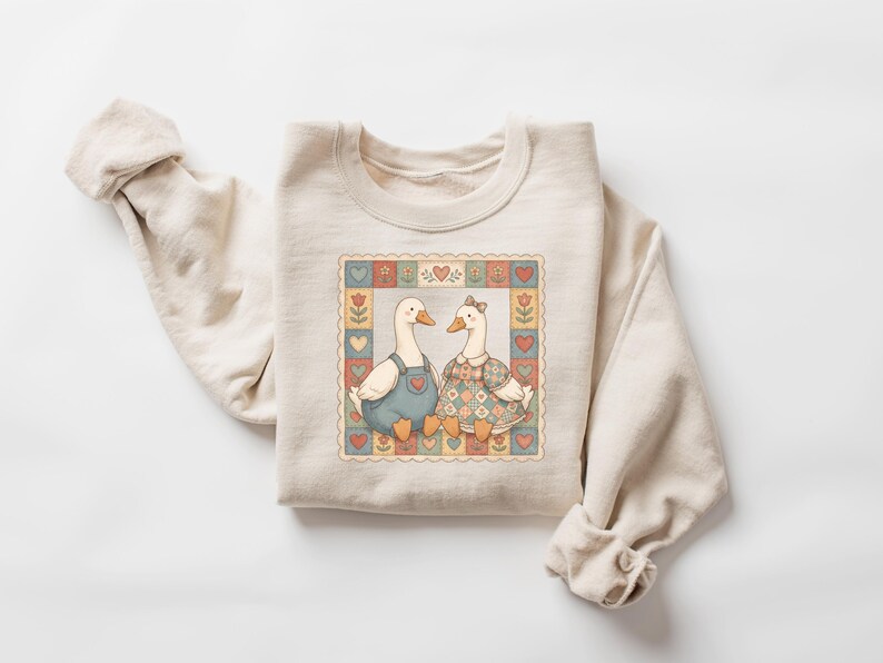 Thrifted Geese Sweatshirt,Vintage Grandma Geese,Cottagecore Folk Art Goose,Vintage 80s Goose Shirt,Funny Goose Tee,Retro Goose Graphic Shirt bild 3