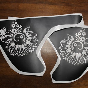 Set of 2 flower with butterfly fender vent decals compatable with 2018 to current Jeep wrangler JL