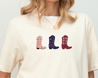 Women's Cowgirl Boots Tee| Girls Country Style Shirt, Country Concert T-Shirt, Western Wear Top, Trendy Oversized Tshirt, Women's Fall Shirt
