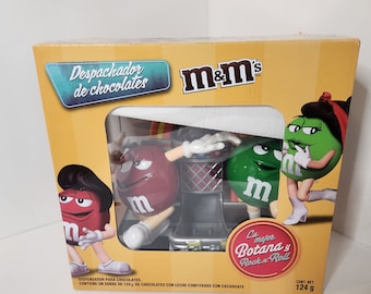 Vintage M & M Jukebox Candy Dispenser, Rot und Grün tanzen um die Jukebox.