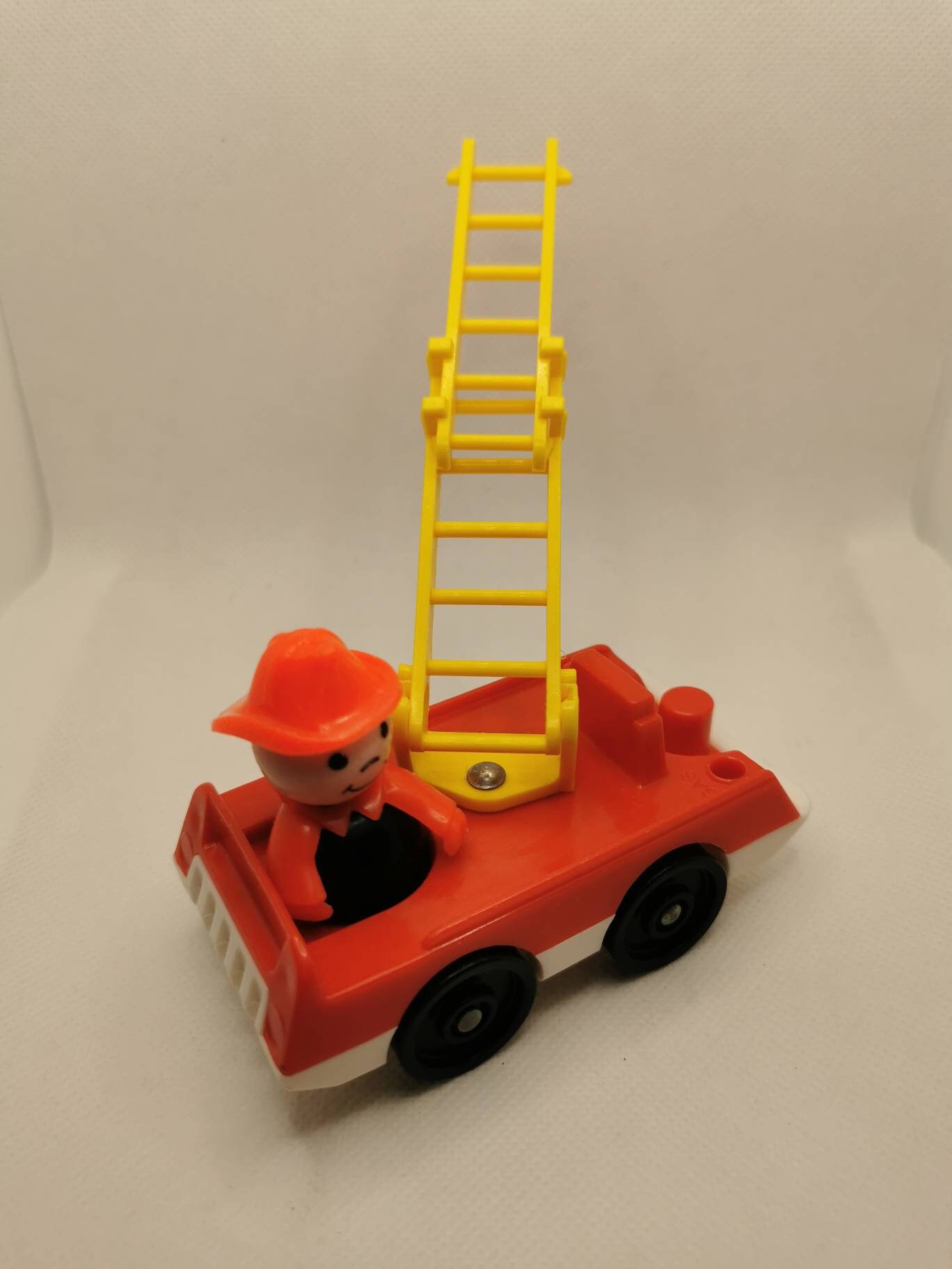 Vintage Fisher Price Little People Fire 