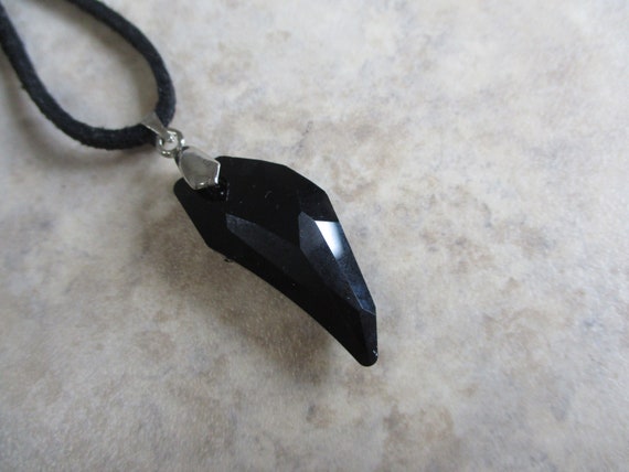 Wolf tooth shop crystal pendant