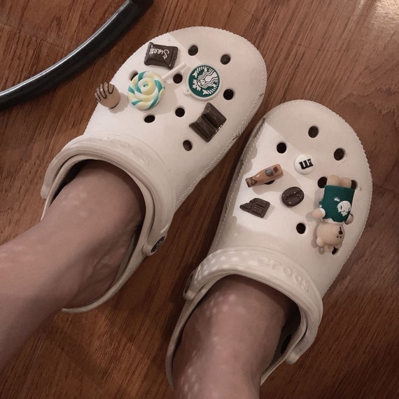 stranger things crocs