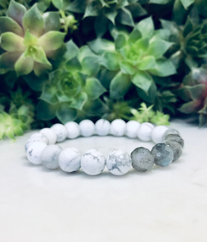 Howlite + Faceted Moonstone Gemstone shops Beaded Bracelet | 8mm | Natural | Healing | Yoga | Balancing | Calming | Strengthening | Stretchy