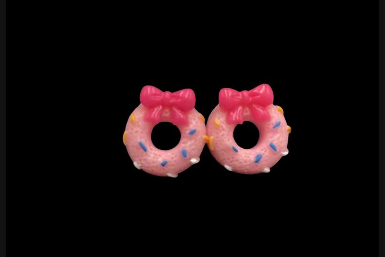 Bow Donut Stud Earrings