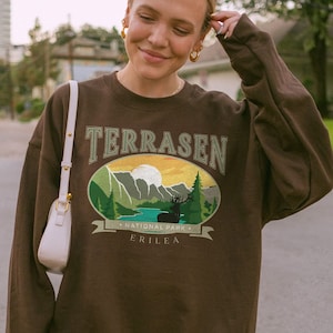 Terrasen Sweatshirt | Throne Of Glass Shirt TOG Hoodie Aelin Galathynius Rowan Whitethorn Licensed Sarah J Maas Universe Merch ACOTAR Gift