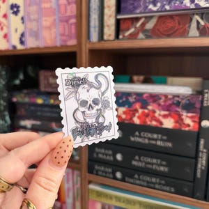 Diesel? Ja, lilla fågeln | K A Knight-inspirerad glitterstämpel Kindle-klistermärke | Huggormarnas näsa | Mörk romans | Booktok bild 2