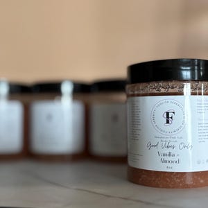 Exfoliating Body Scrub with Detoxing Pink Himalayan Salt
