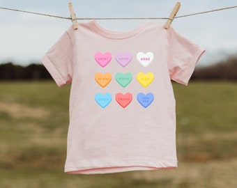 Koszulka dla małych dzieci Conversation Hearts – Koszulka z grafiką walentynkowego serca – Koszulka walentynkowa dla dzieci – Koszulka z miłością dla małych dzieci – Koszulka z uroczymi sercami dla dziewczynek
