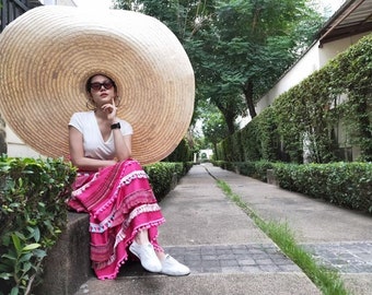 giant floppy hat