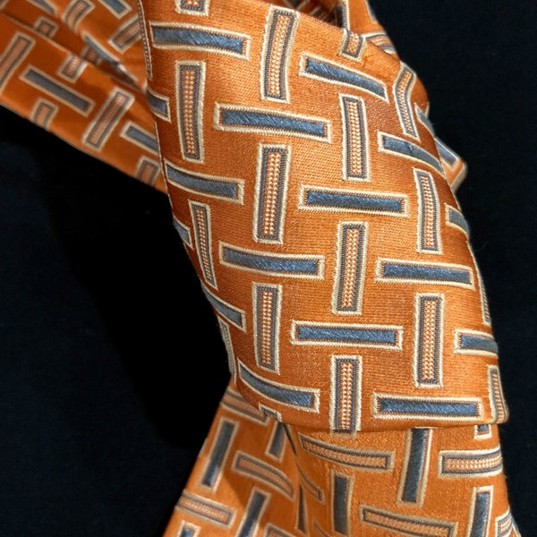 Zegna Italian Designer Men's Silk Tie, Ermenegildo Zegna Necktie, Raised Geometric Design, 59 Inches Long, Made In Italy, Stunning!