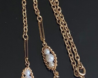 Collectible Jewelry Elongated Pearl Delicate Chain Sarah Coventry Pendant Vintage Pendant