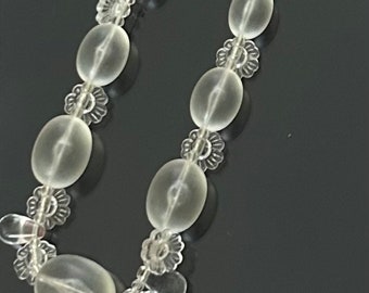 FABULOUS Rare Vintage Graduated FROSTED Oval Lucite Beads Necklace 18”