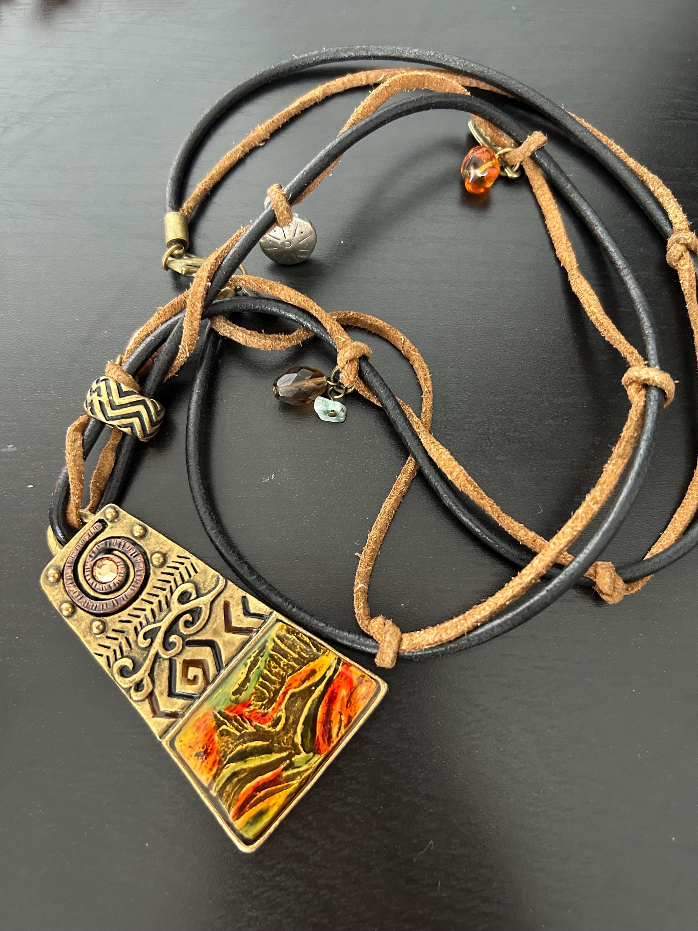 VINTAGEアクセサリー(S003) Vintage Chico's Leather Cord Medallion Necklace: Tribal Brass
