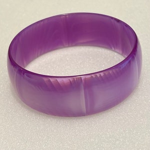 Vintage Purple Thermoset Lucite Wide Bangle Size 7 Inches 23mm Wide