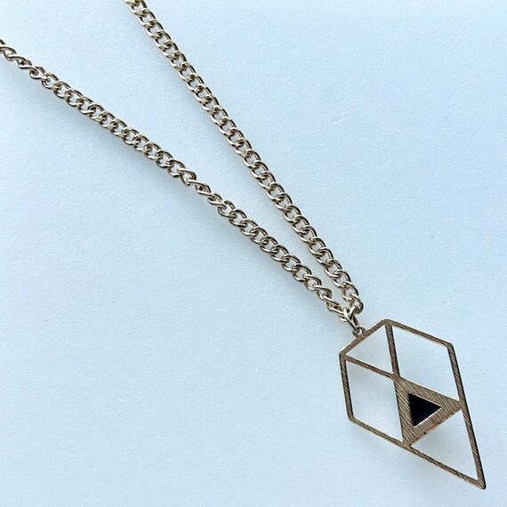 Vintage Pyramid  Acrylic Centre Triangular Design… - image 2